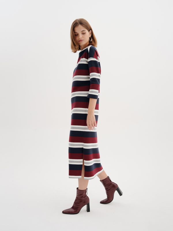 Midi length striped dress with 3/4 sleeves and side slits