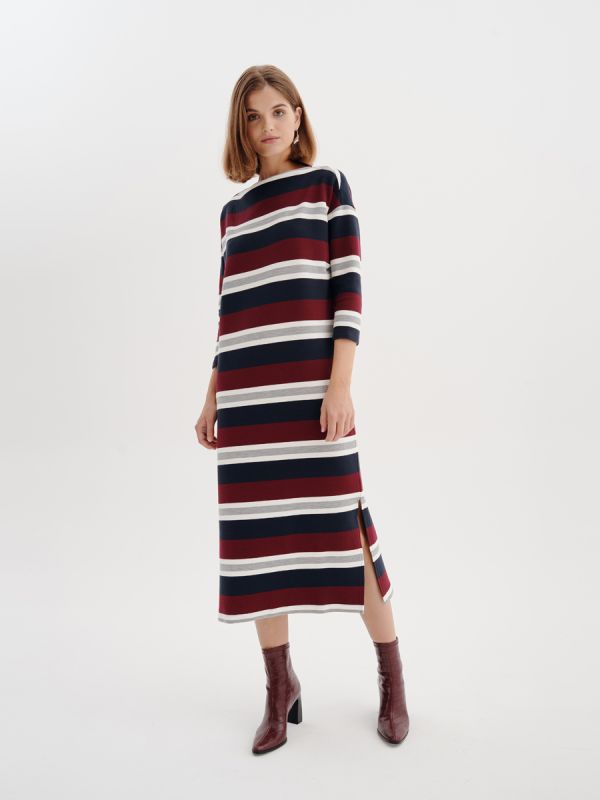 Midi length striped dress with 3/4 sleeves and side slits