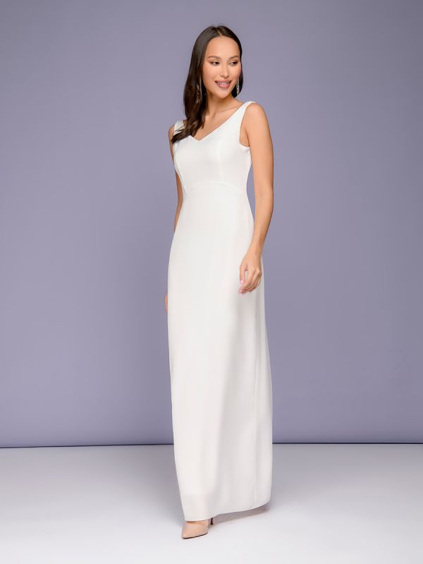 White sleeveless dress with open back