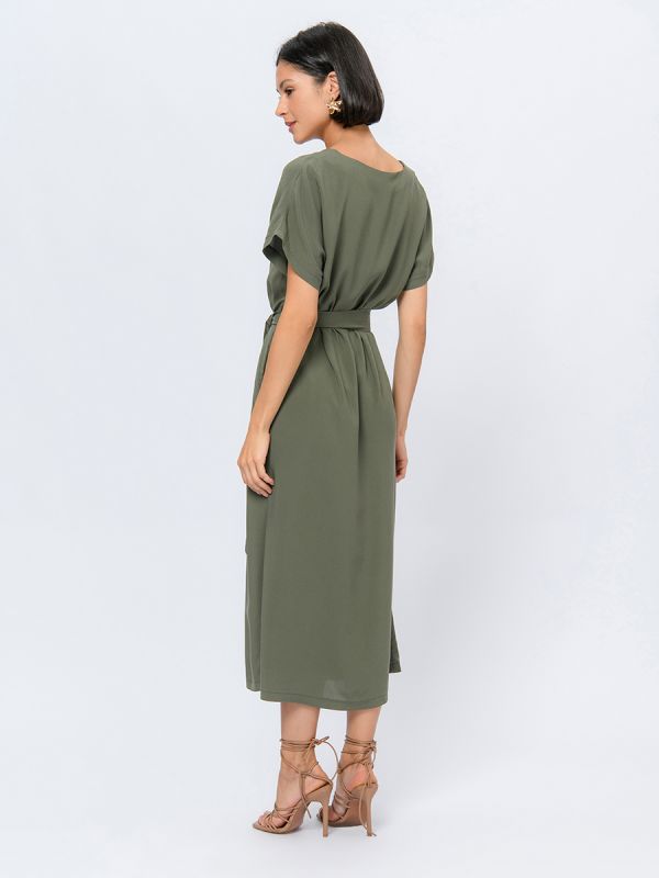 Khaki colored midi dress with pockets and short sleeves