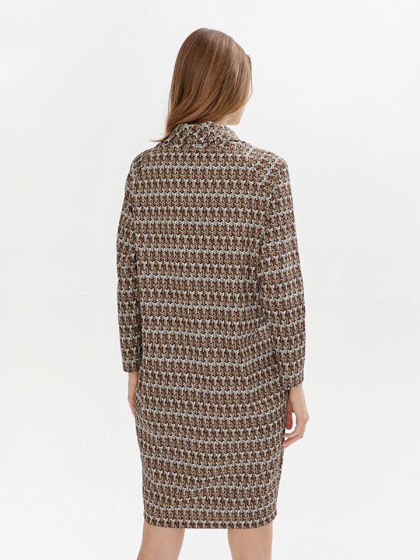 Brown dress with textured pattern and pockets