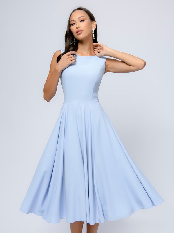 Sleeveless blue midi length dress