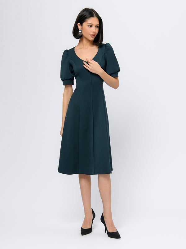 Emerald colored midi length dress with round neckline and short sleeves