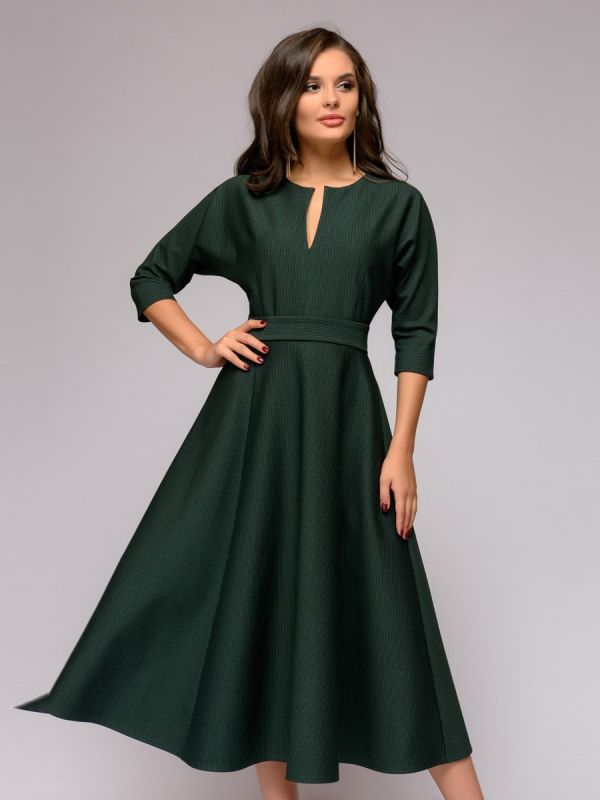 Emerald-colored midi length dress with batwing sleeves