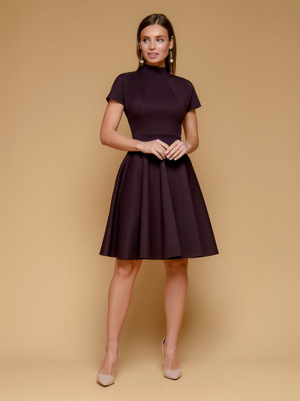 Short-sleeved burgundy dress with stand-up collar