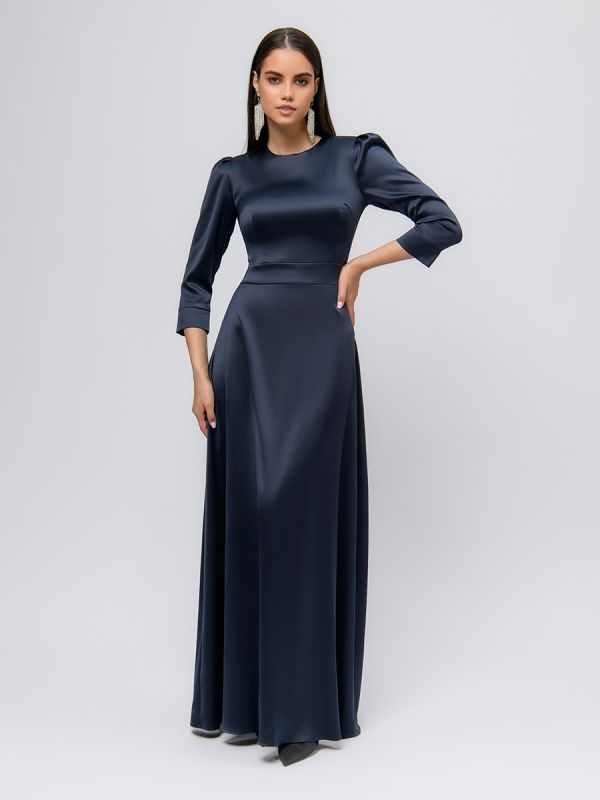 Blue maxi length dress with 3/4 sleeve