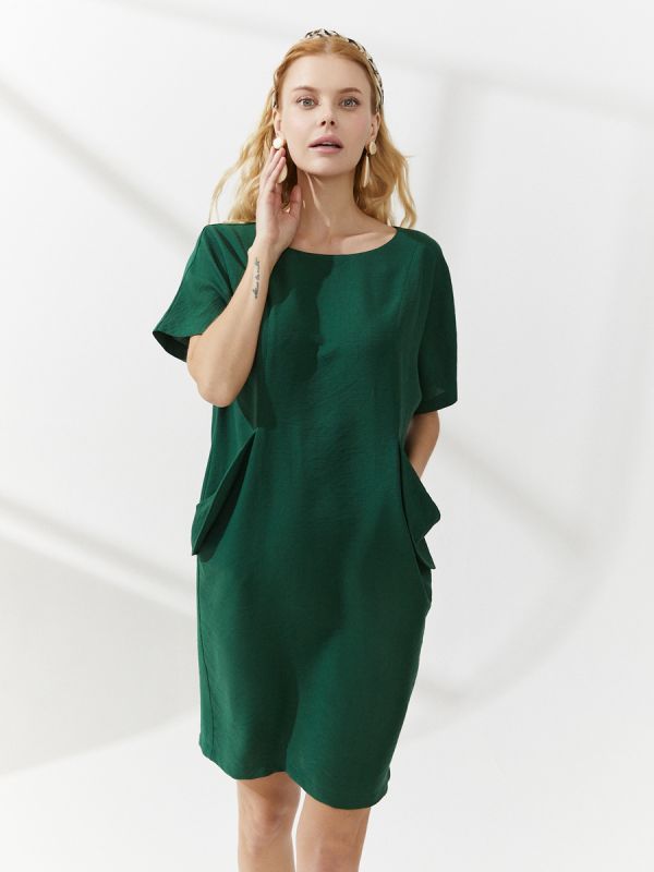 Dark green mini length dress with short sleeves and pockets