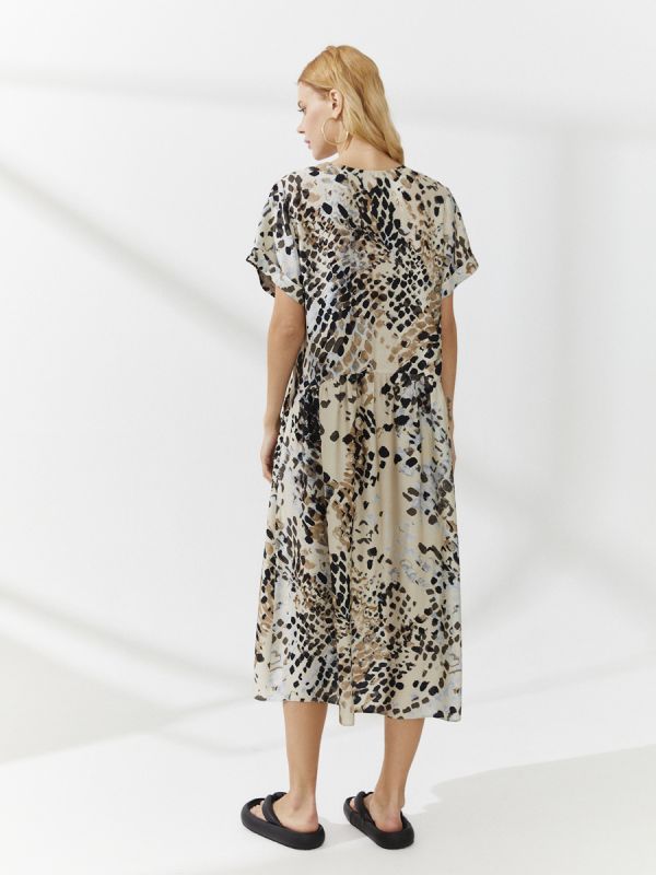 Midi length print dress with wide sleeves